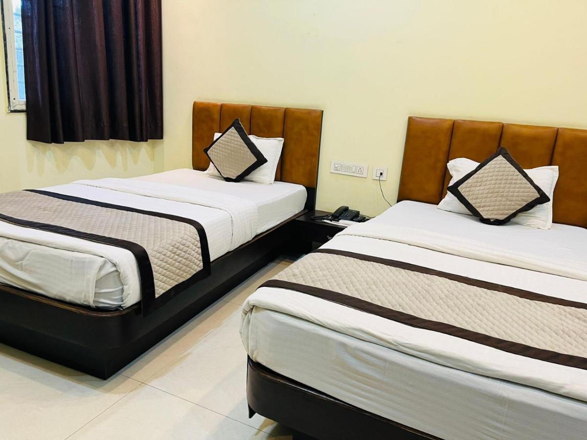 Jmc Hotel Lavish Akolia Exterior photo