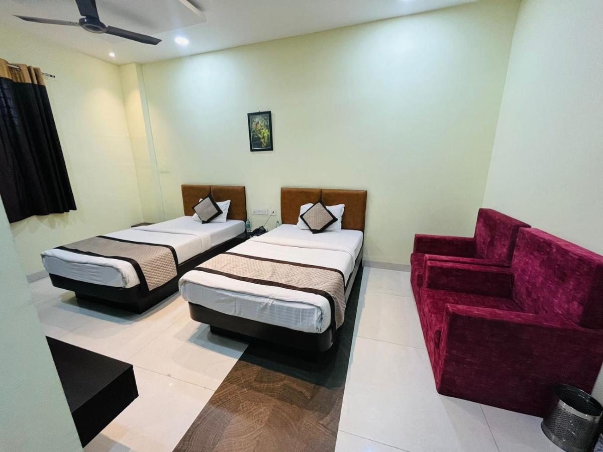 Jmc Hotel Lavish Akolia Exterior photo